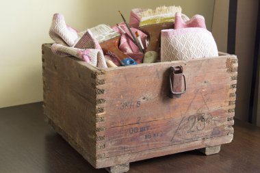 Eski kahverengi kutusu 