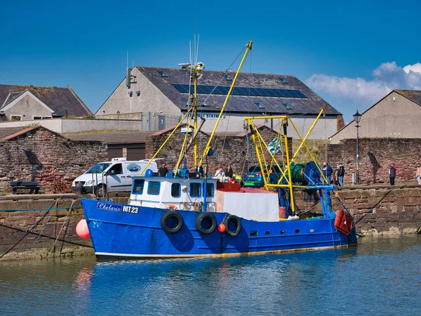 Barco Pesca Chelaris Mt23 Amarrado Maryport Costa Solway Cumbria Reino —  Fotos de Stock