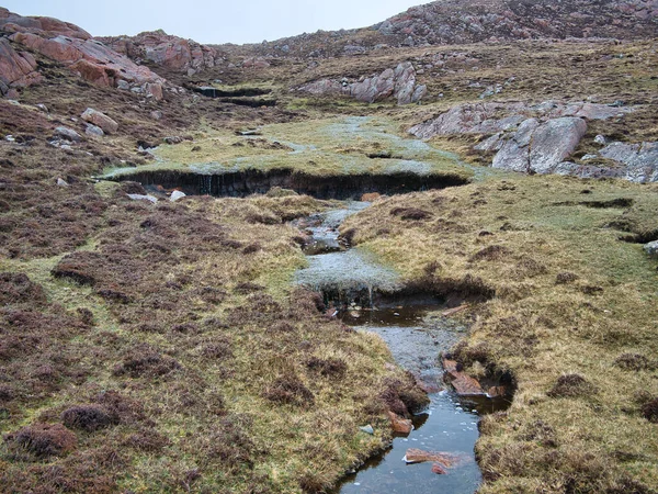 Muckle Roe Shetland Ngiltere Bir Sulak Alanda Turba Erozyonu Akan — Stok fotoğraf
