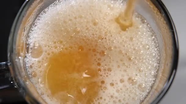 Light Cool Beer Poured Mug Slow Motion Top View Foam — Stock Video