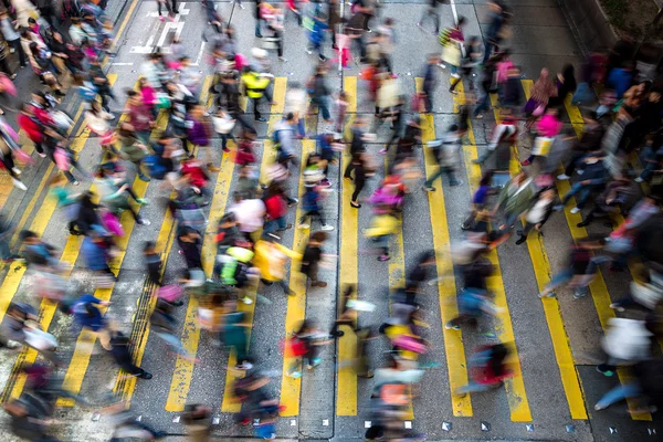 Zajęty przejście dla pieszych w Hong Kong — Zdjęcie stockowe