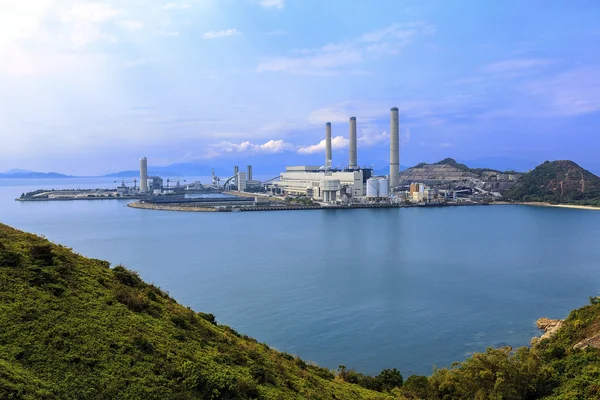 Central eléctrica a carvão na ilha de Lamma — Fotografia de Stock