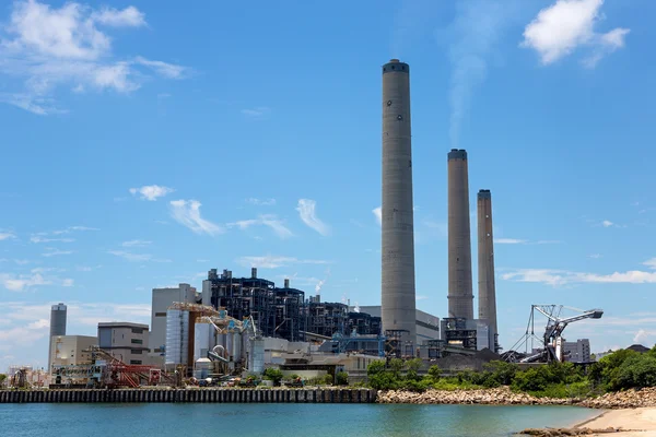 Central eléctrica de carbón en la isla de Lamma — Foto de Stock