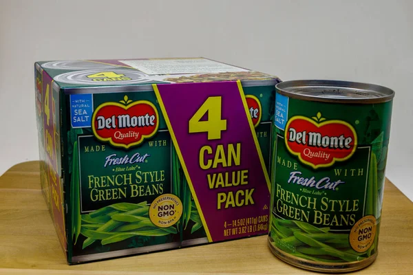 Dunn County Usa January 2021 Bulk Package Canned French Style — Stock Photo, Image