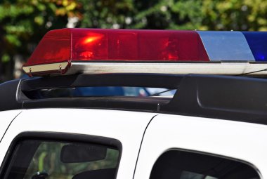 Polis arabanın ışıkları