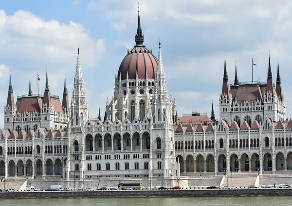 Buildign of the Hungarian Parliament — Stock Photo, Image