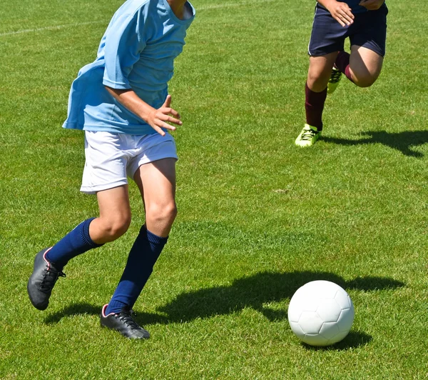 Unga fotbollspelare — Stockfoto
