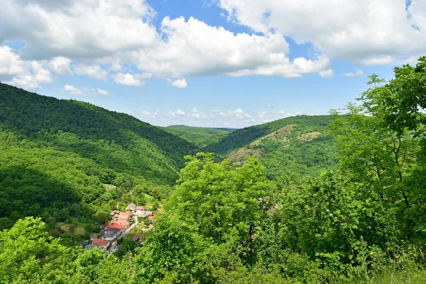 Vista Aldeia Szarvasko Das Montanhas Bukk Hungria — Fotografia de Stock