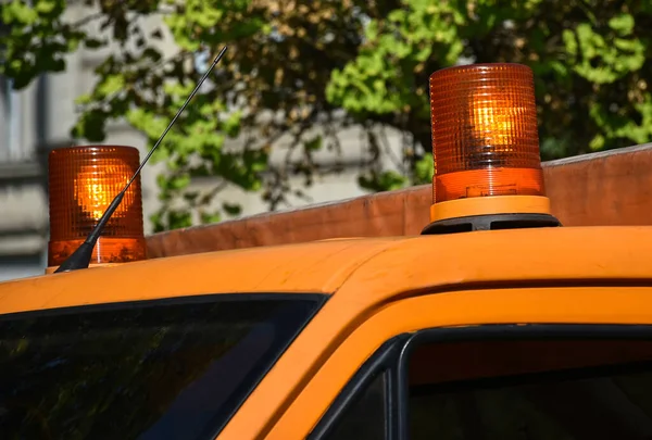 Orange Färgat Ljus Toppen Ett Fordon — Stockfoto