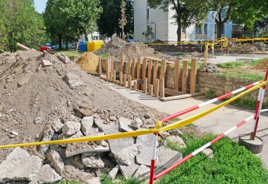 Şehir içinde yol inşaatı