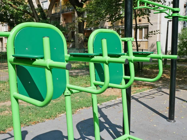 Fitnessgeräte Freien Stadtpark — Stockfoto