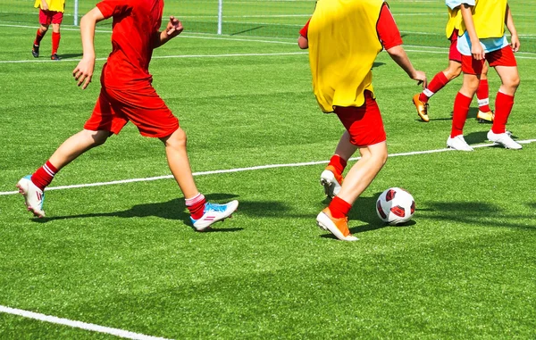 Jogadores de futebol em ação — Fotografia de Stock