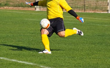 Topu Goolkeeper başladı
