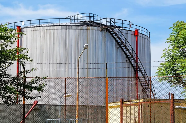 Büyük endüstriyel gaz konteyner — Stok fotoğraf
