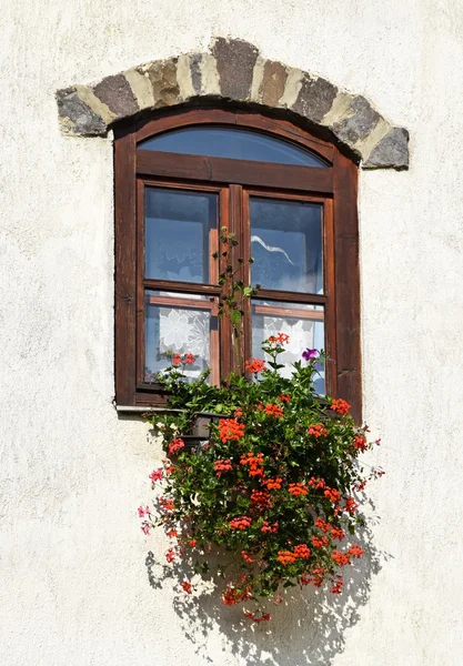 Okno starego domu — Zdjęcie stockowe