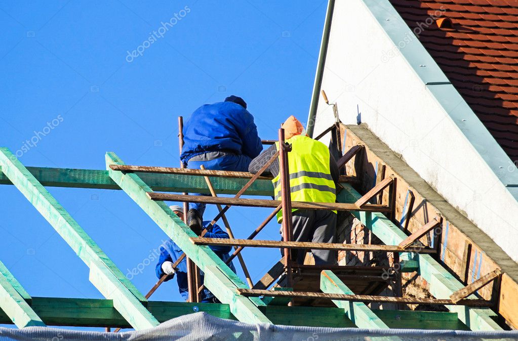 Construction of the roof of a building