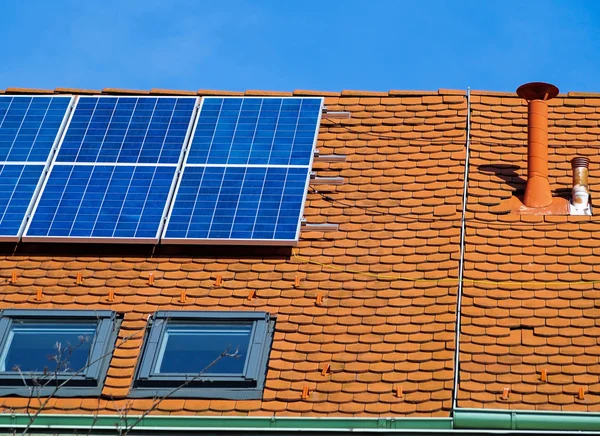 Solar panels on the roof — Stock Photo, Image