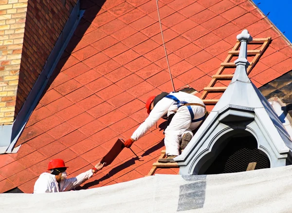Roofers are working — Stock Photo, Image