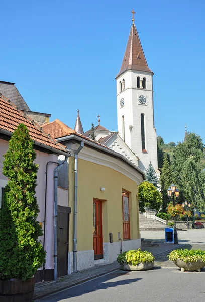 Igreja na cidade de Tokaj, Hungria — Fotografia de Stock