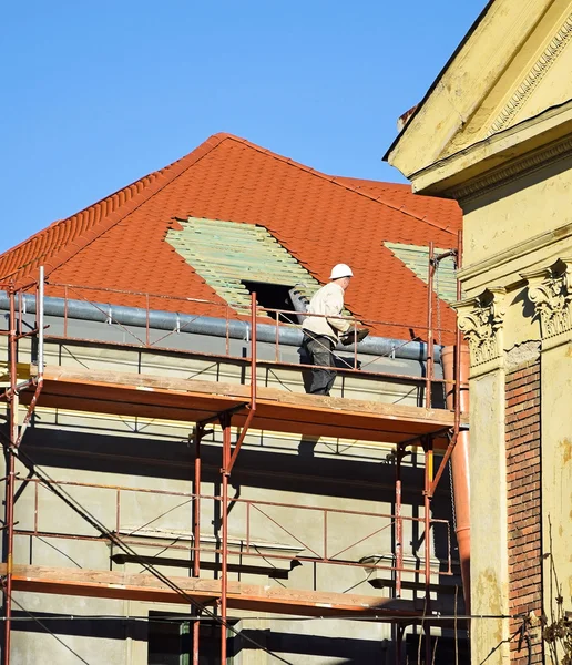 Reconstrucción de un edificio antiguo — Foto de Stock