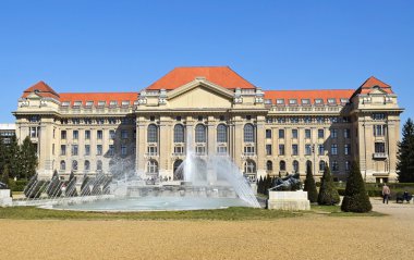 Bina Üniversitesi Debrecen
