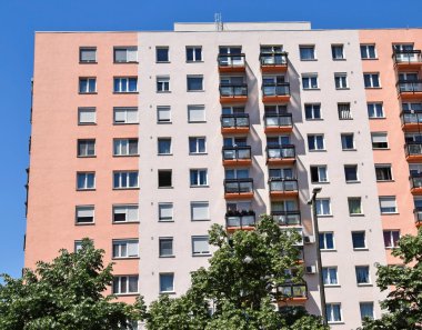 Şehirdeki apartman binası