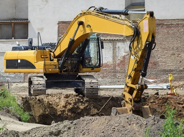 Excavadora en la construcción de carreteras — Foto de Stock