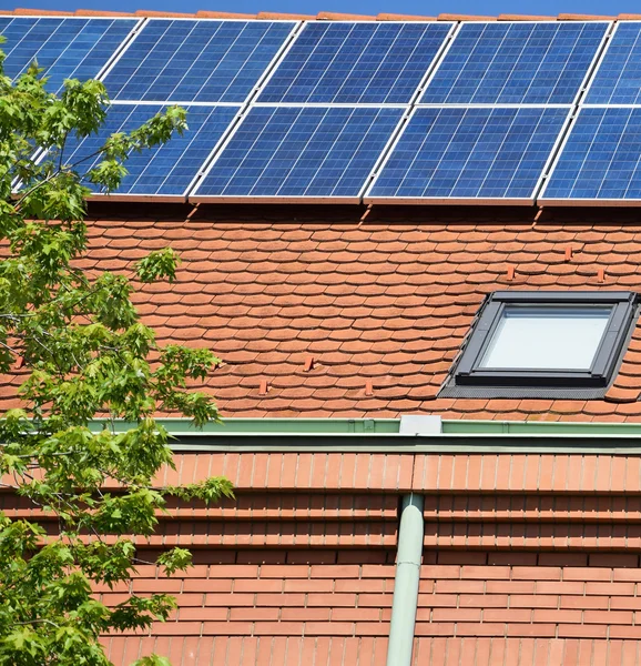 Solar penels on the roof — Stock Photo, Image