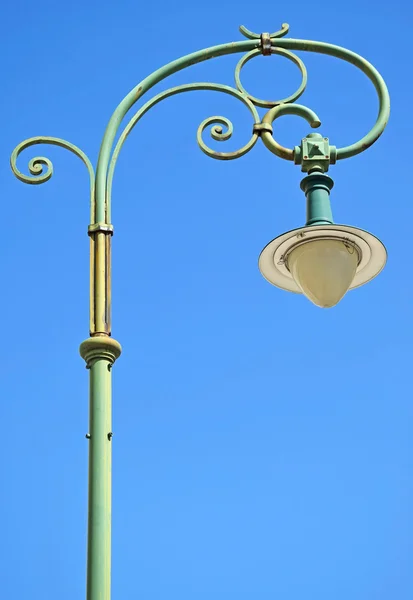 Eski tarz sokak lambası — Stok fotoğraf
