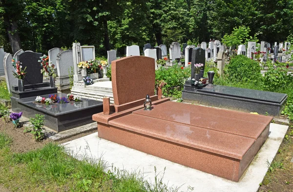 墓地にある墓石は — ストック写真