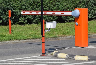 Park yerinin kapısı