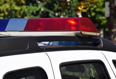 Polis arabasının ışıklar