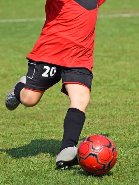 Bir çocuk futbol maç başlıyor