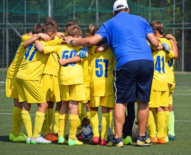 Çocuk futbol takımı tartışılması