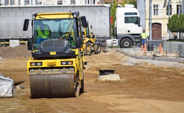 Buhar silindir yol yapımı