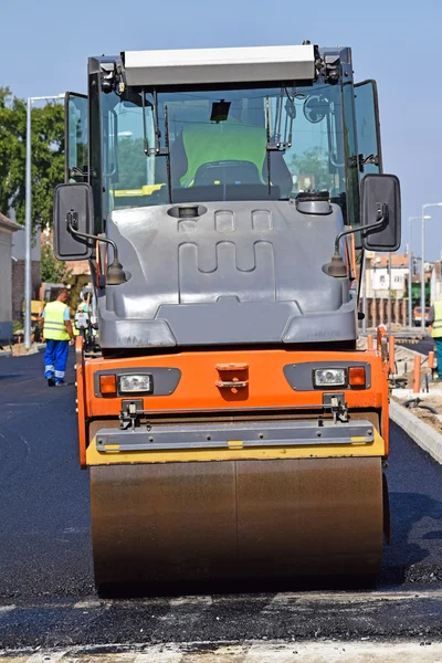 Trabajos de rodillo de vapor en la construcción de carreteras — Foto de Stock