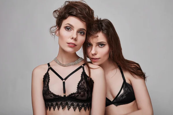 Portrait of two beautiful, sensual brunette models-twins — Stock Photo, Image