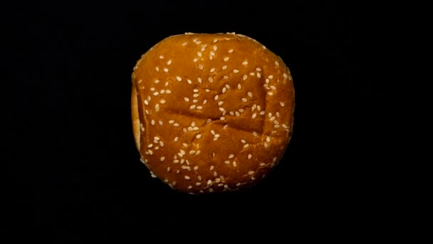 Proces Podejmowania Hamburgera Różnych Składników Zatrzymać Animację Ruchu Widok Góry — Wideo stockowe