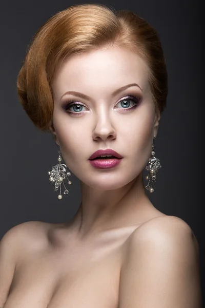 Portrait of a beautiful ginger woman in the image of the bride. Beauty face — Stock Photo, Image