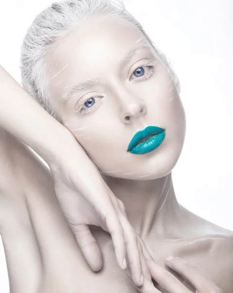 Beautiful girl in the image of albino with blue lips and white eyes. Art beauty face. — Stock Photo, Image