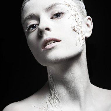Sanat beyaz tenli kız moda. Yaratıcı sanat Güzellik. 