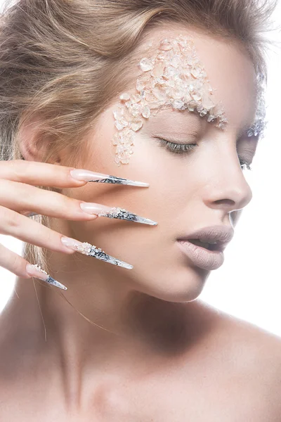 Beautiful fashion model with long nails, creative makeup and manicure design. Beauty face art. — Stock Photo, Image