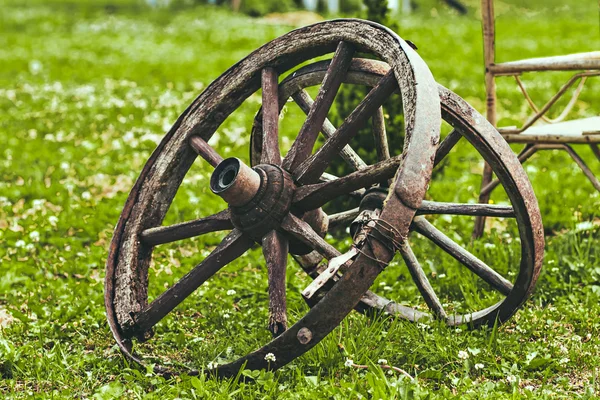 Antiguos detalles antiguos y cosas así. La foto estilizada. Agricultura retro . — Foto de Stock