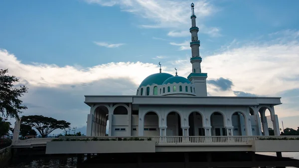 Belle Mosquée Flottante Kuching Localement Connue Sous Nom Masjid India — Photo