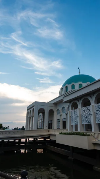 Gyönyörű Úszó Mecset Kuching Vagy Helyileg Ismert Masjid India Naplementekor — Stock Fotó