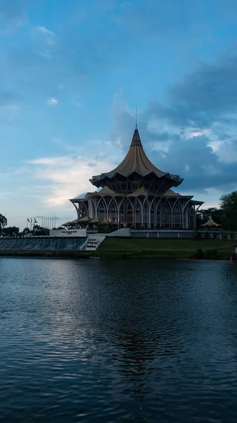 Het Wetgevingsgebouw Van Sarawak Dewan Undangan Negeri Sarawak Aan Het — Stockfoto