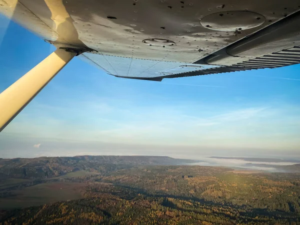 Bela Vista Aérea Campo Durante Pôr Sol Partir Uma Janela — Fotografia de Stock