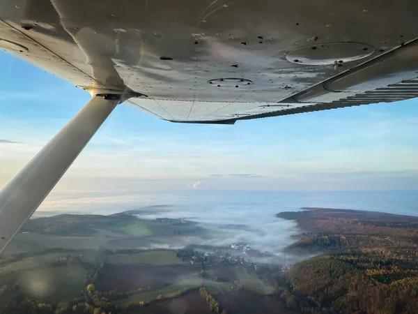 Bela Vista Aérea Campo Durante Pôr Sol Partir Uma Janela — Fotografia de Stock