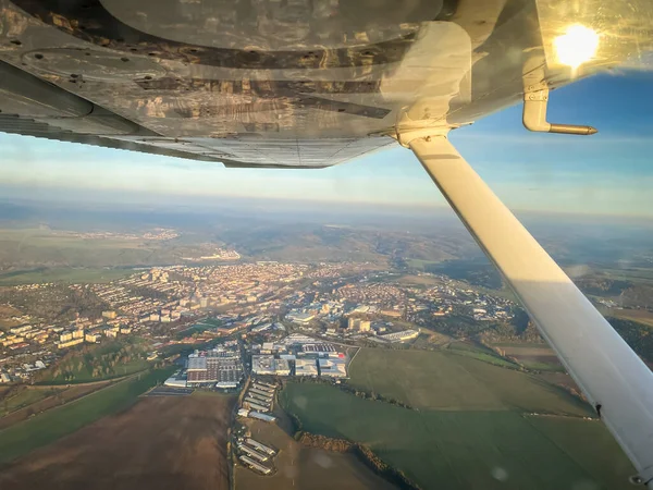 Bela Vista Aérea Campo Durante Pôr Sol Partir Uma Janela — Fotografia de Stock