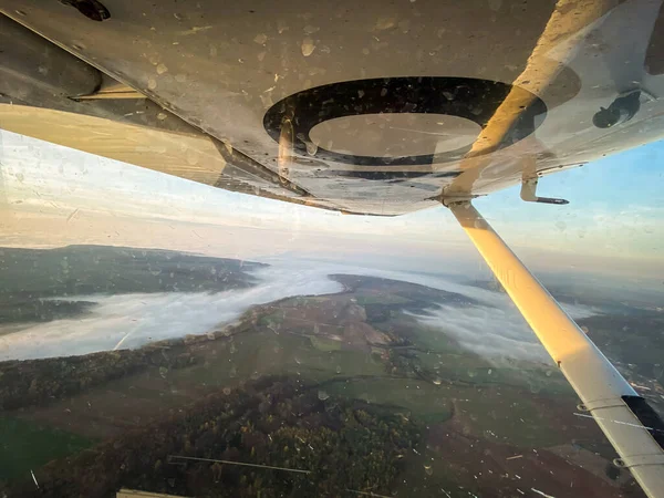 Krásný Letecký Výhled Krajinu Při Západu Slunce Okna Cessna Plane — Stock fotografie